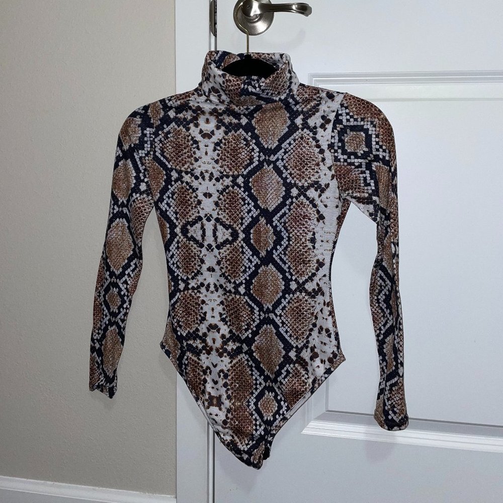 Long Sleeve Turtleneck Bodysuit Snakeskin Stretch Material Women's Size Small